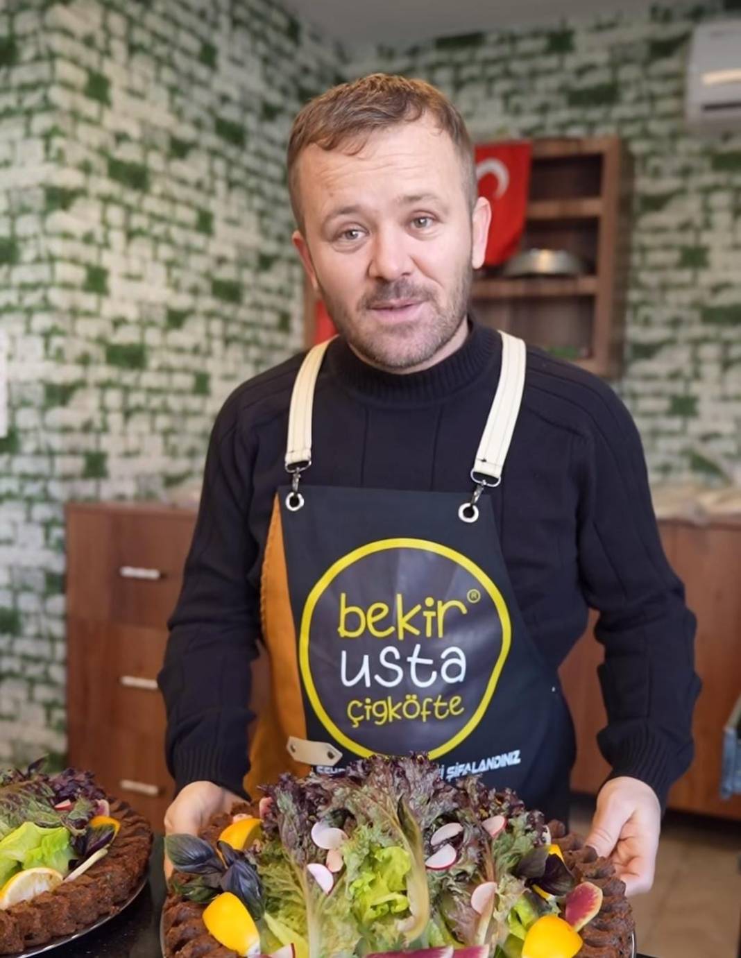 Bekir Usta Çiğ köfte'de günün sunumu 1